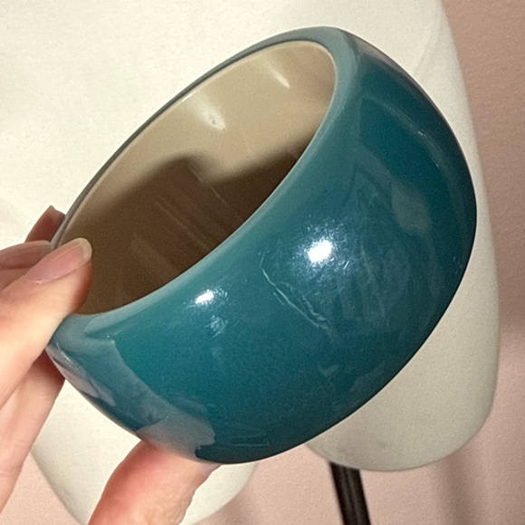 Vintage 1980 90 Retro Oversized Plastic Teal thick Wide Bangle Bracelet - Picture 1 of 17